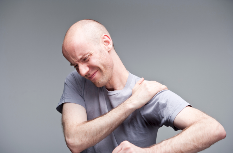 A man suffering from rotator cuff tear